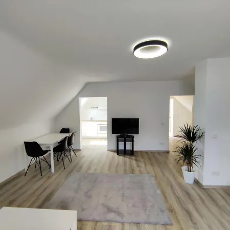 Pleasant Apartment In Koenigswinter With Terrace 아파트