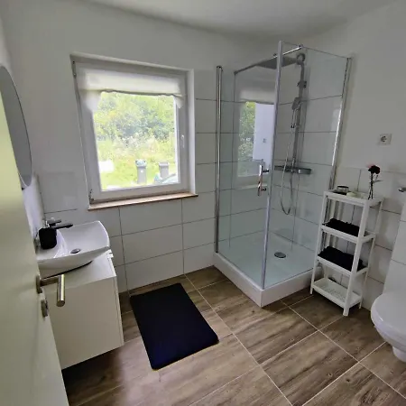 아파트 Pleasant Apartment In Koenigswinter With Terrace *