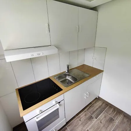 Pleasant Apartment In Koenigswinter With Terrace 아파트 *